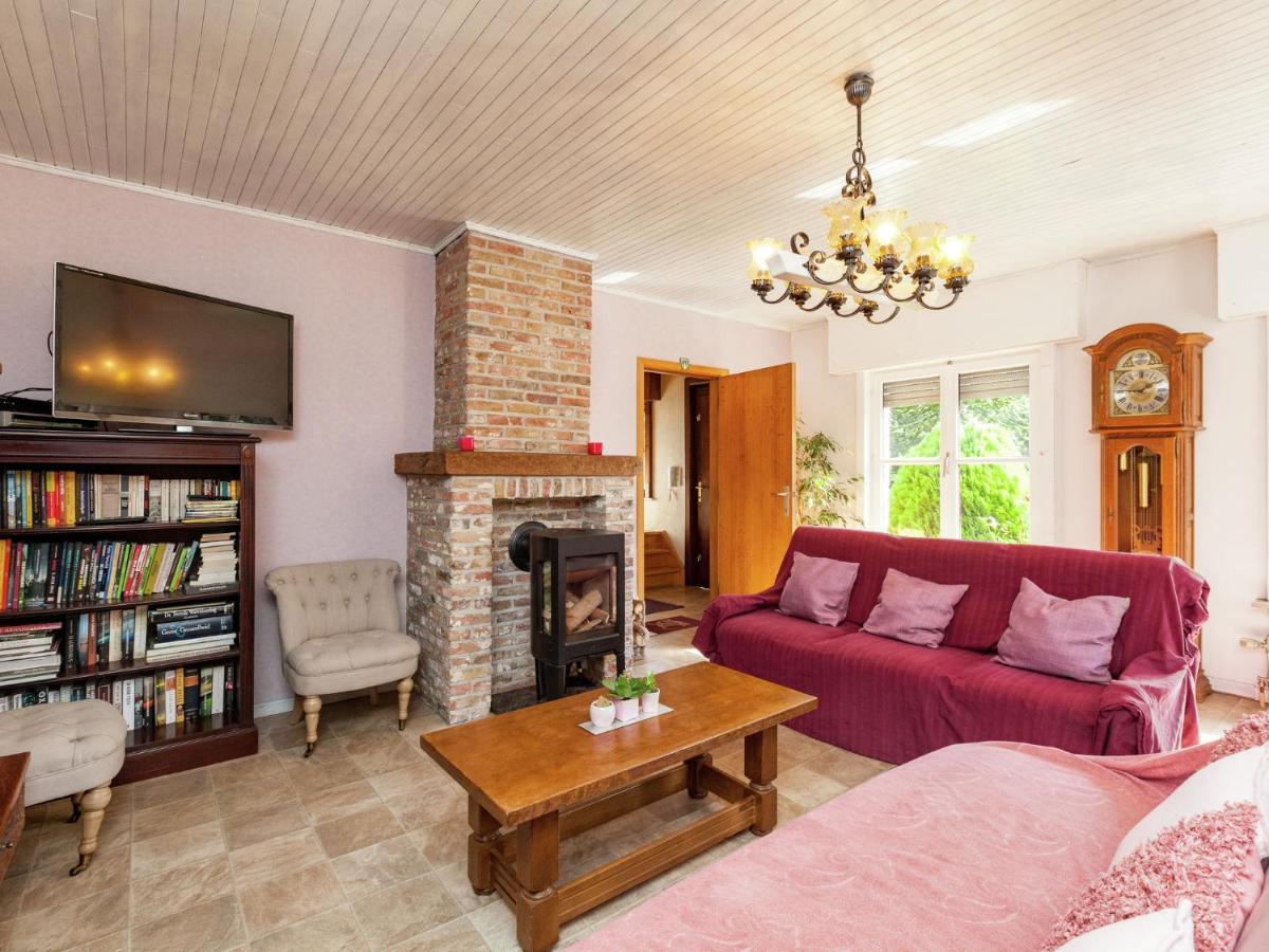 With Large Fenced Garden Near And The Forest *