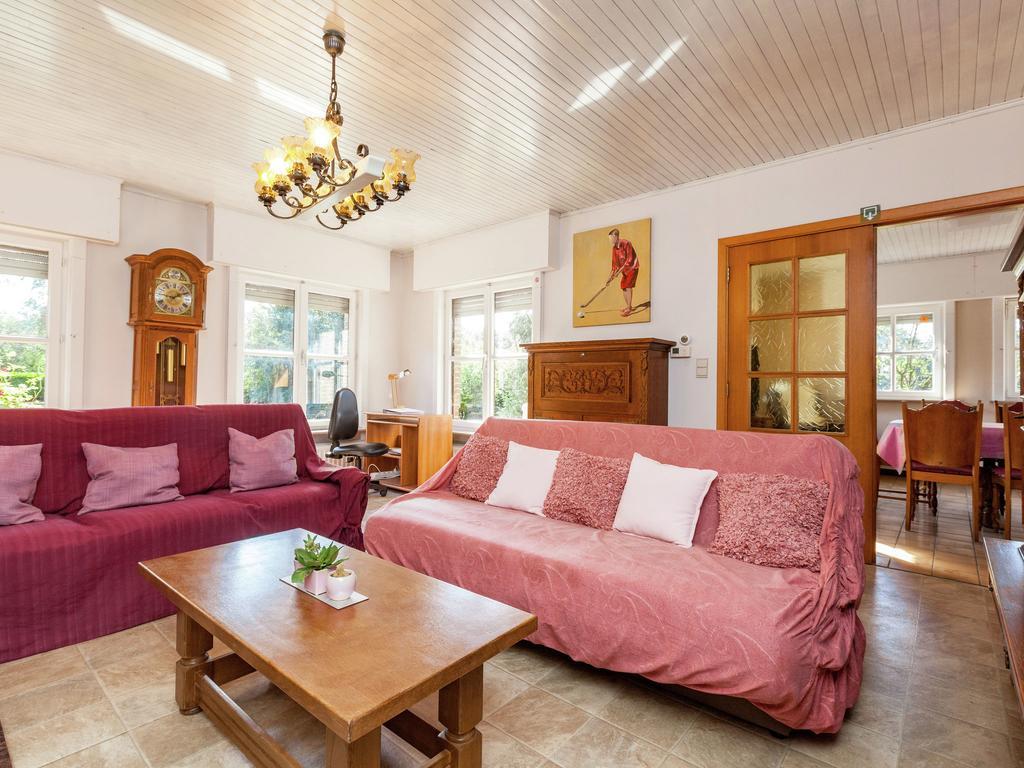 Holiday home With Large Fenced Garden Near And The Forest *